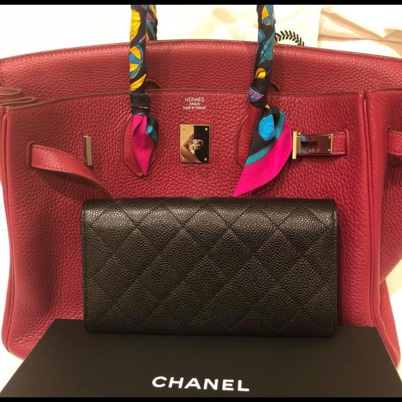 ❌SOLD❌ CHANEL Black Caviar Large Flap Wallet - Picture 2 of 8